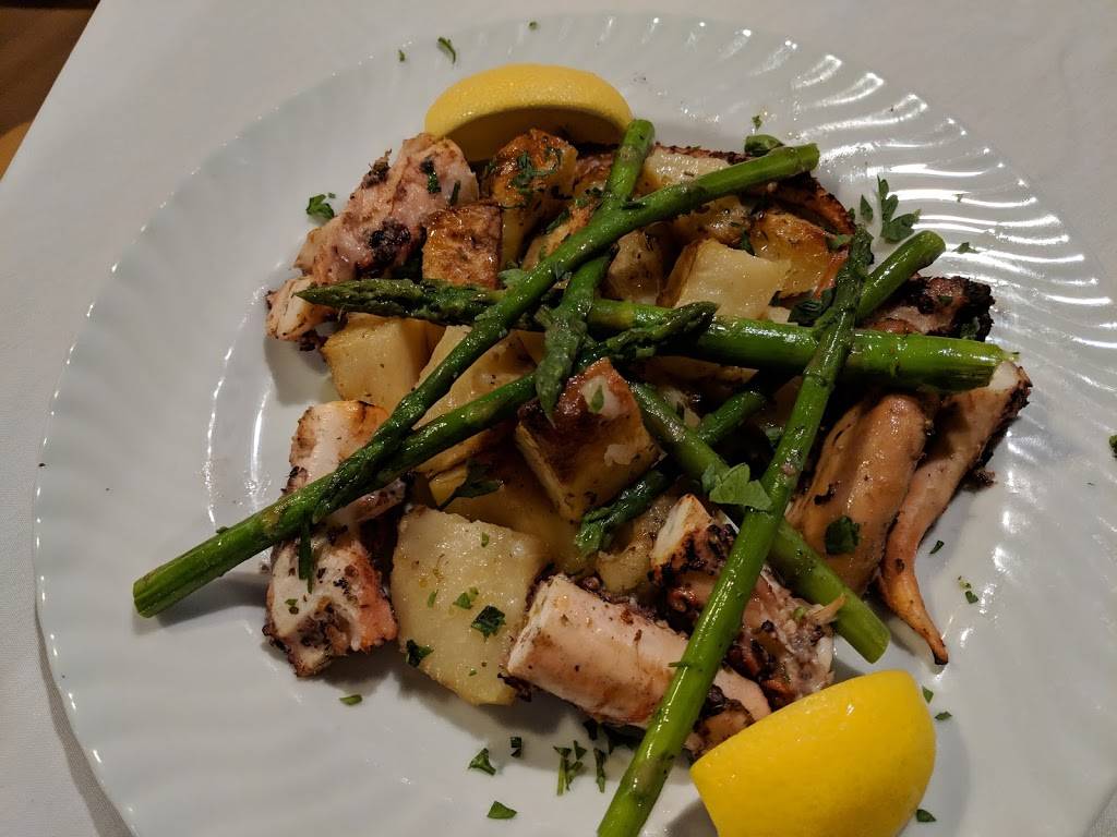 Trapezaria Mediterranian Kuzina | restaurant | 11 N Washington St, Rockville, MD 20850, USA | 3013398962 OR +1 301-339-8962