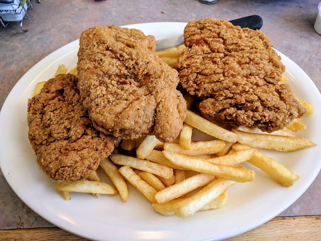 Toms 24 Famous Family Restaurant | restaurant | 1110 Sycamore Ave, Vista, CA 92081, USA | 7607274077 OR +1 760-727-4077