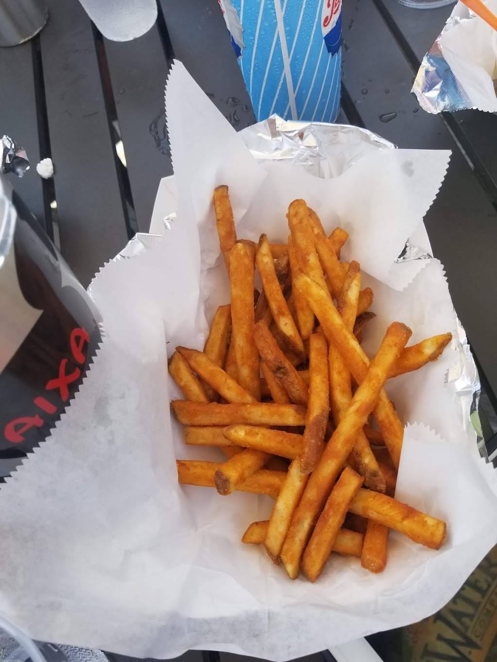 Cocos on the Beach | restaurant | 663 William Hilton Pkwy, Hilton Head Island, SC 29928, USA | 8438422626 OR +1 843-842-2626