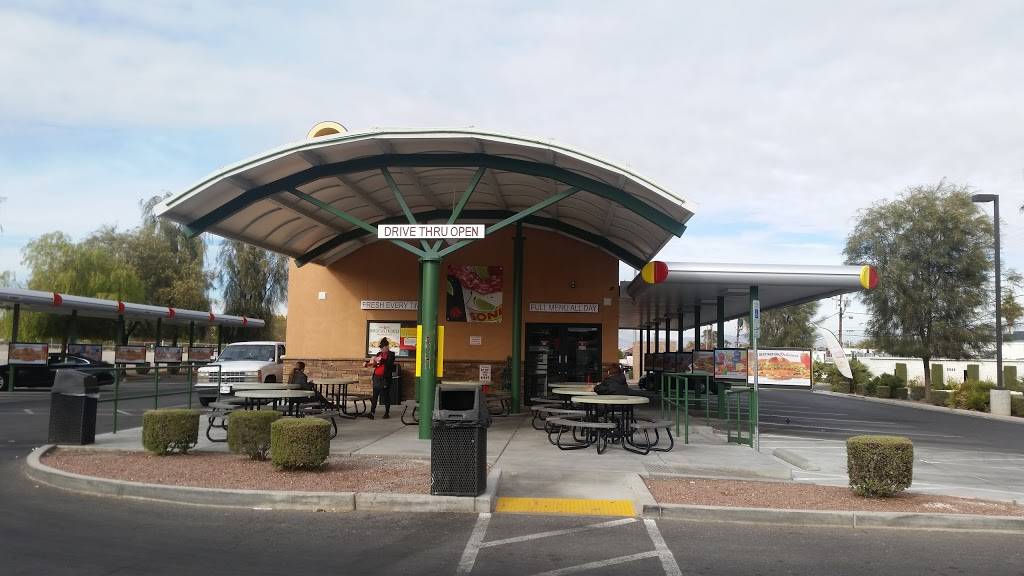 Sonic Drive-In | restaurant | 2301 E Sahara Ave, Las Vegas, NV 89104, USA | 7022071184 OR +1 702-207-1184