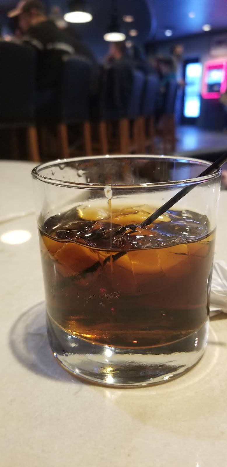 Bowery Bros. Drinks & Pub Fare | restaurant | 505 W Superior St, Duluth, MN 55802, USA | 2187278981 OR +1 218-727-8981