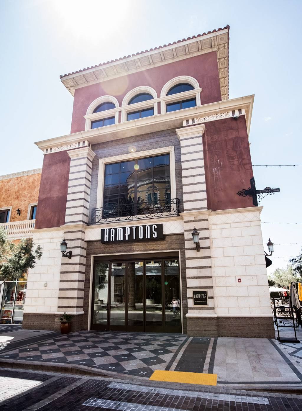 Hamptons | restaurant | 440 S Rampart Blvd #180, Las Vegas, NV 89145, USA | 7029161482 OR +1 702-916-1482