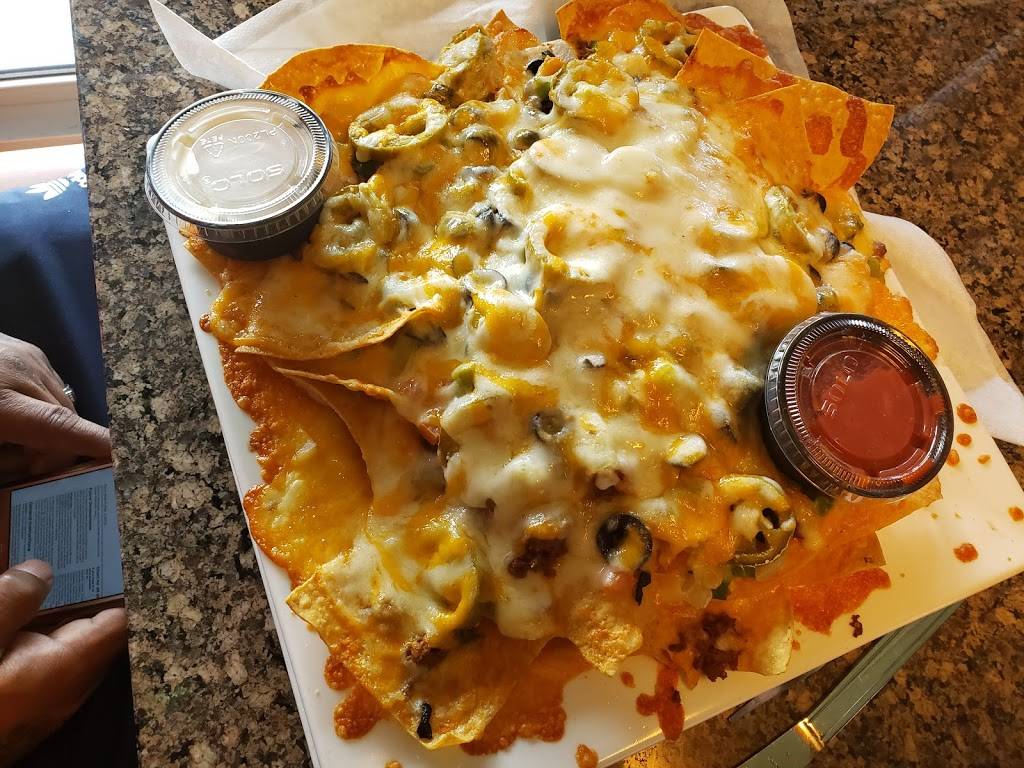 Dooleys Roseville | night club | 32500 Gratiot Ave, Roseville, MI 48066, USA | 5862945331 OR +1 586-294-5331