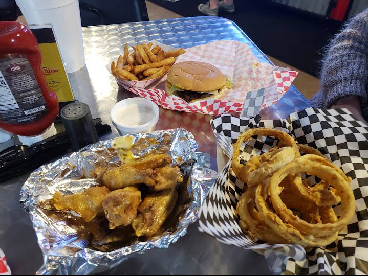 Studebakers Cafe & Grill | cafe | 409 E Commerce St, Brownwood, TX 76801, USA | 3256438090 OR +1 325-643-8090