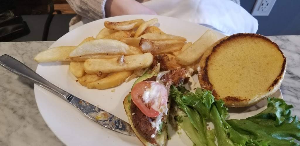 Big Shots Kitchen And Bar | restaurant | 102 B Guthrie Way, Peachtree City, GA 30269, USA | 7706295591 OR +1 770-629-5591