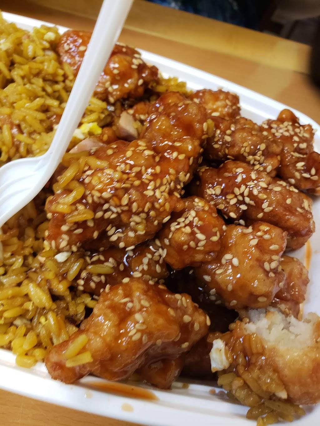 Hot Wok Chinese Restaurant | restaurant | 5096 Forest Hill Blvd, West Palm Beach, FL 33415, USA | 5619699938 OR +1 561-969-9938