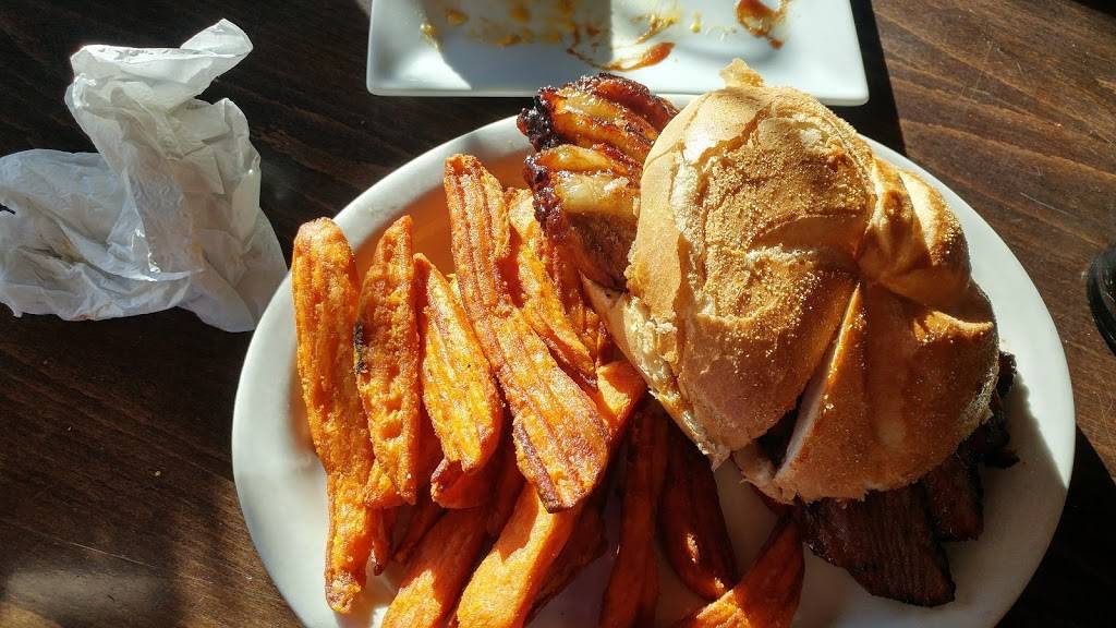 Baileys Smokehouse | restaurant | 136 E Erie St, Blauvelt, NY 10913, USA | 8453981454 OR +1 845-398-1454