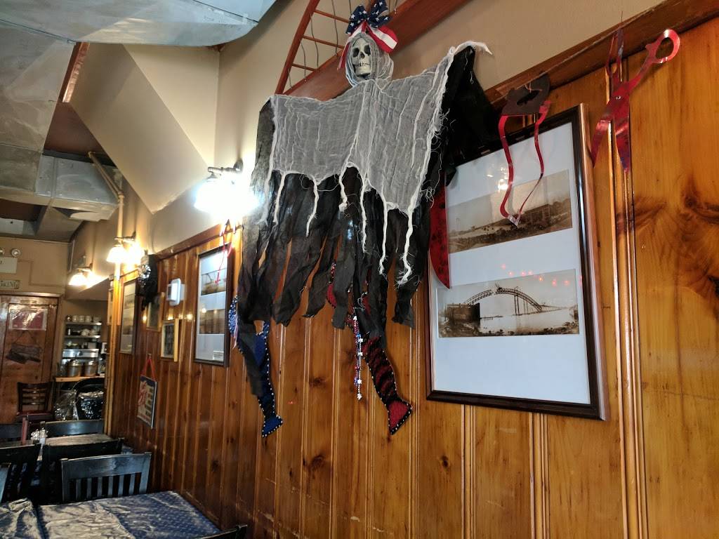 Laceys Bridge Tavern | restaurant | 75 Innis St, Staten Island, NY 10302, USA | 7182737514 OR +1 718-273-7514