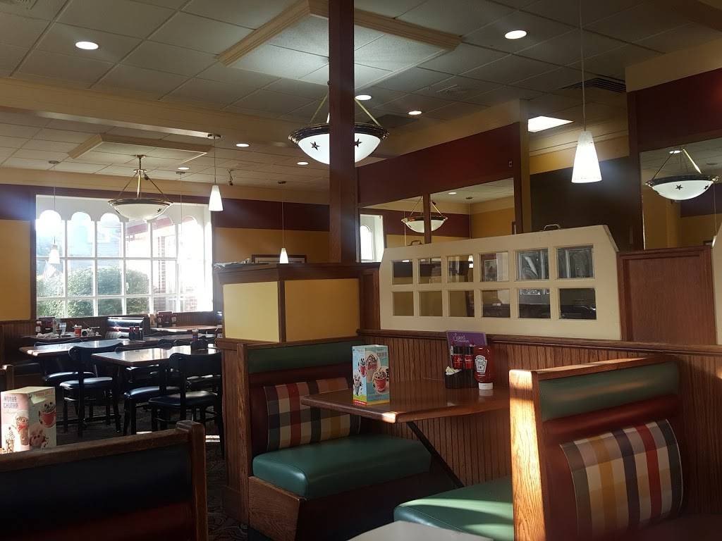 Friendlys | restaurant | 9165 Ridge Ave, Philadelphia, PA 19128, USA | 2154872233 OR +1 215-487-2233