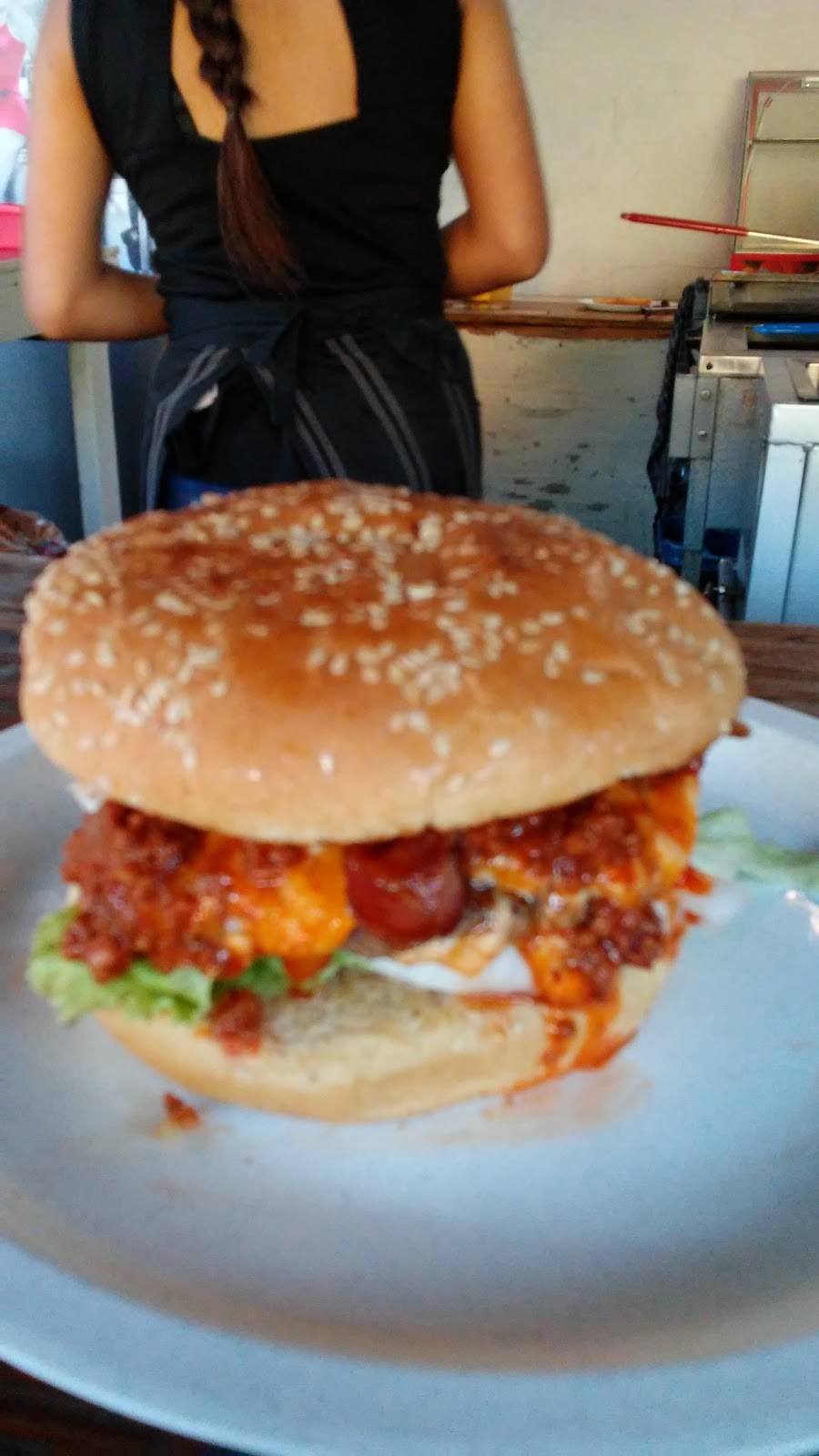 Cali Made Burgers | restaurant | Escultores 9137, Sanchez Taboada Produtsa, 22185 Tijuana, B.C., Mexico | 016647941431 OR +52 664 794 1431