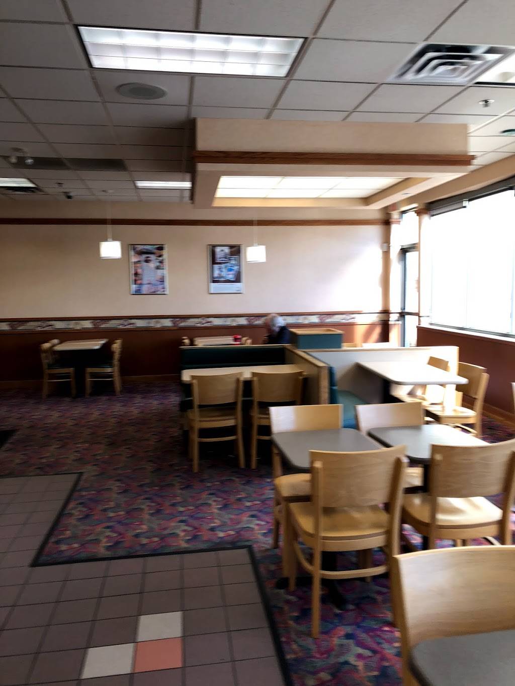 Wendys | restaurant | 4055 Carling Ave, Kanata, ON K2K 2A4, Canada | 6138013913 OR +1 613-801-3913