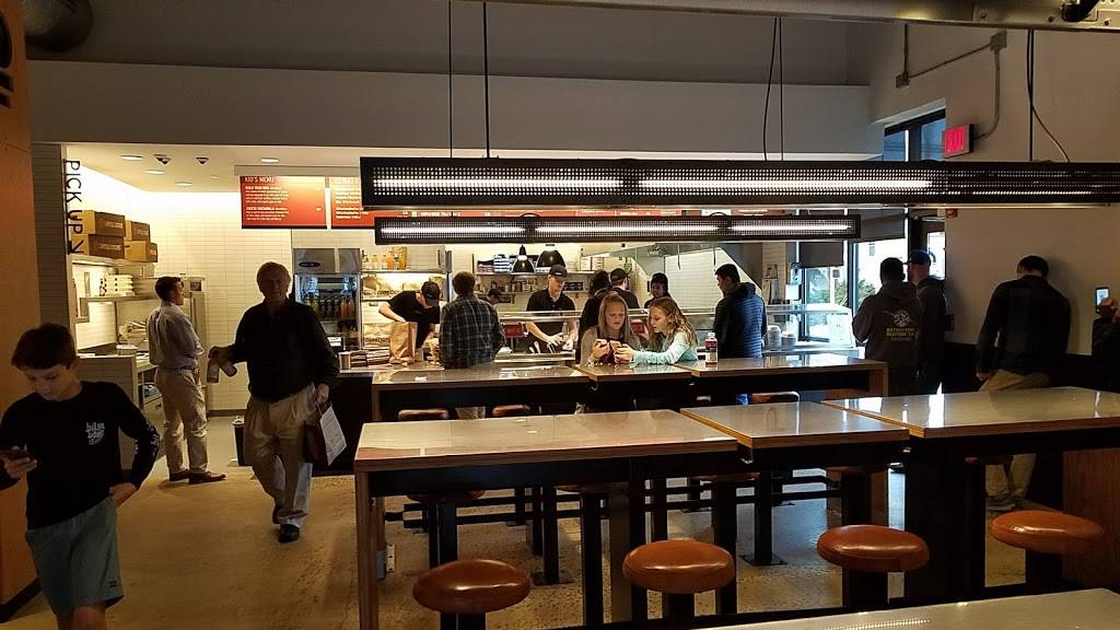 Chipotle Mexican Grill | restaurant | 20 Water St, Red Bank, NJ 07701, USA | 7327588524 OR +1 732-758-8524