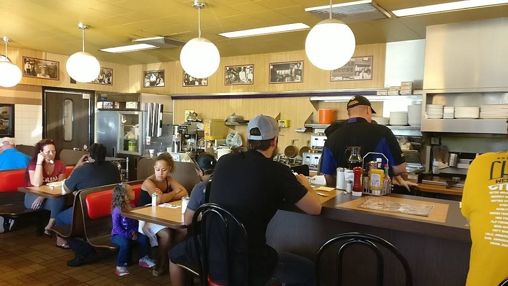 Waffle House | meal takeaway | 1079 S Willow Ave, Cookeville, TN 38501, USA | 9315261040 OR +1 931-526-1040