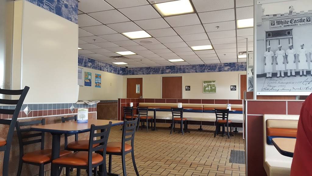 White Castle | restaurant | 110 E N Ave, Carol Stream, IL 60188, USA | 6305109111 OR +1 630-510-9111