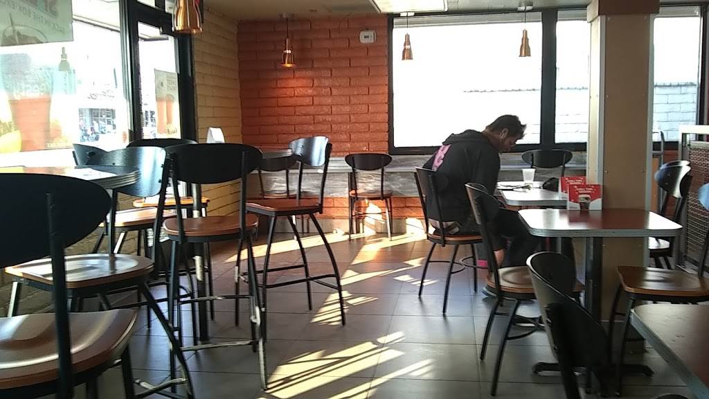 Jack in the Box | restaurant | 4828 Laurel Canyon Blvd, North Hollywood, CA 91607, USA | 8187604199 OR +1 818-760-4199