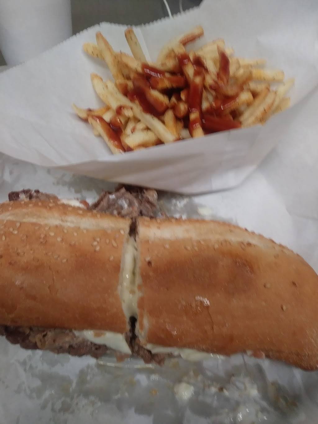 Submarine Port | meal takeaway | 14558 Pulaski Rd, Midlothian, IL 60445, USA | 7083853601 OR +1 708-385-3601