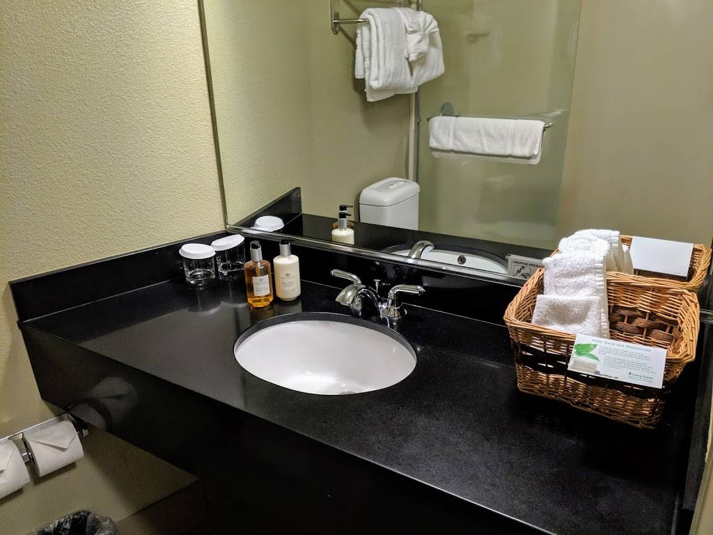 Gaia Hotel & Spa Redding, an Ascend Hotel Collection Member | restaurant | 4125 Riverside Pl, Anderson, CA 96007, USA | 5303657077 OR +1 530-365-7077