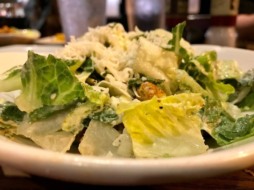 Outback Steakhouse | restaurant | 4004 S Mooney Blvd, Visalia, CA 93277, USA | 5593343842 OR +1 559-334-3842