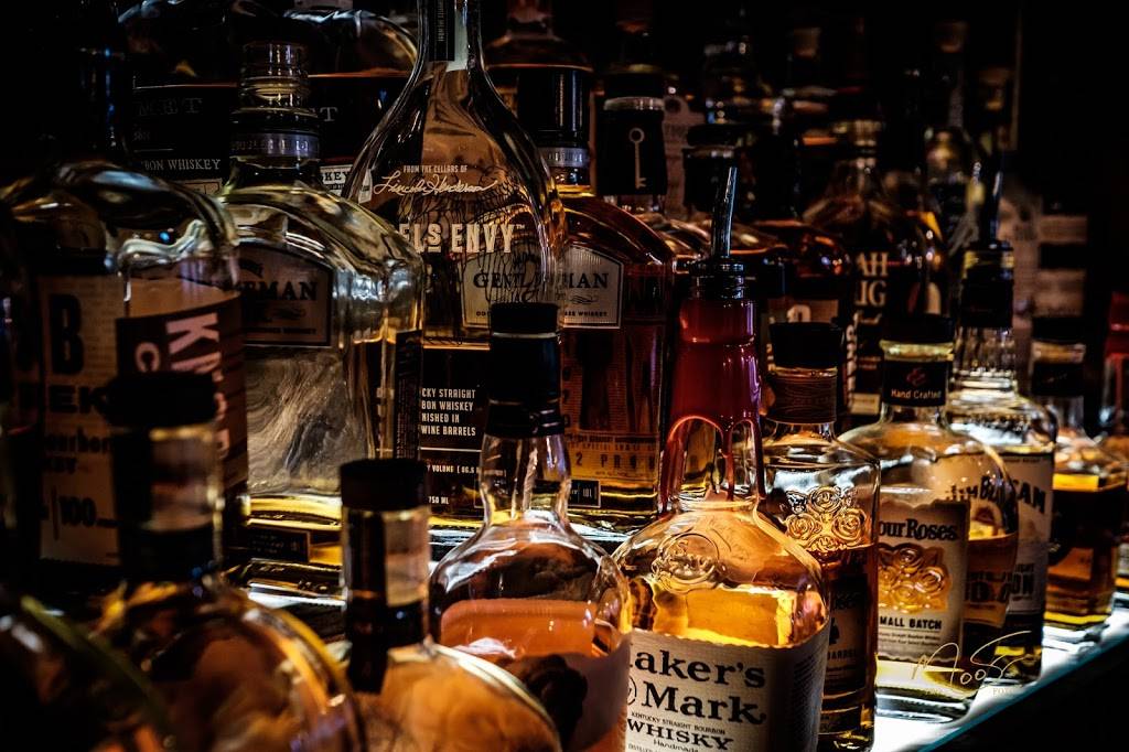 Whiskey Alley | restaurant | 227 The Alley SW, Aiken, SC 29801, USA | 8032260579 OR +1 803-226-0579