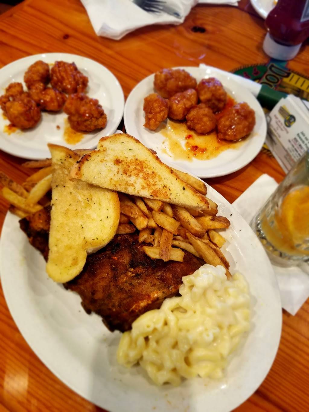 Gators Dockside | restaurant | 3030 E Semoran Blvd, Apopka, FL 32703, USA | 4078694222 OR +1 407-869-4222