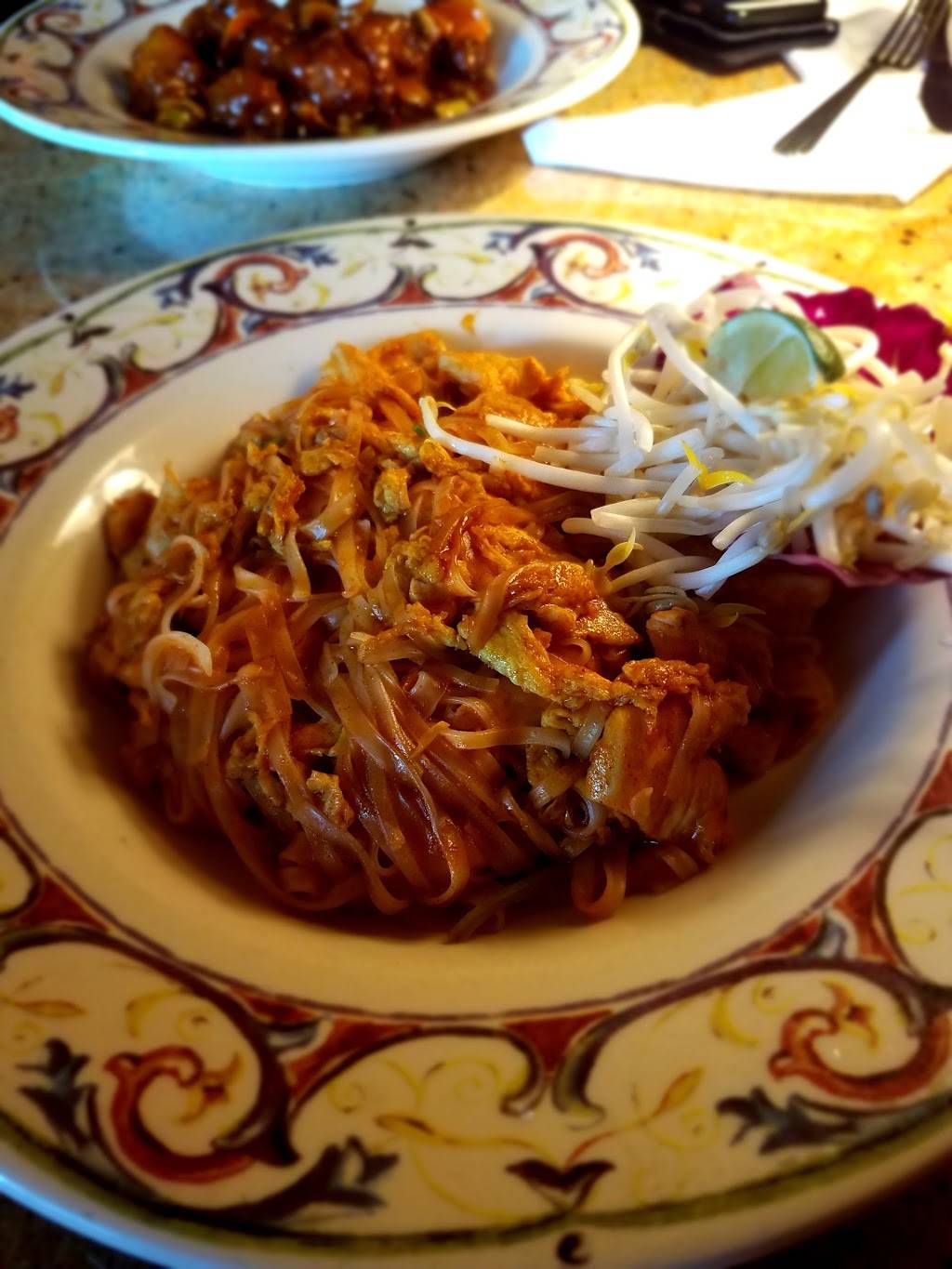 Thai Gourmet | restaurant | 6901 Rockside Rd # 3, Cleveland, OH 44131, USA | 2169862828 OR +1 216-986-2828