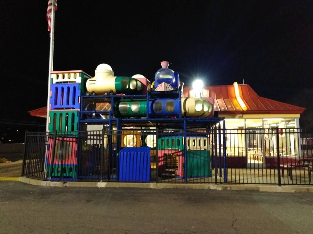 McDonalds | cafe | 4235 Walnut St, McKeesport, PA 15132, USA | 4127510929 OR +1 412-751-0929