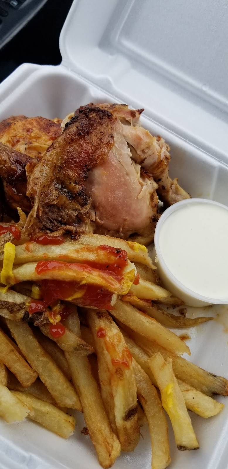 Lolas Chicken | restaurant | 14851 Victory Blvd, Van Nuys, CA 91411, USA | 8189882181 OR +1 818-988-2181