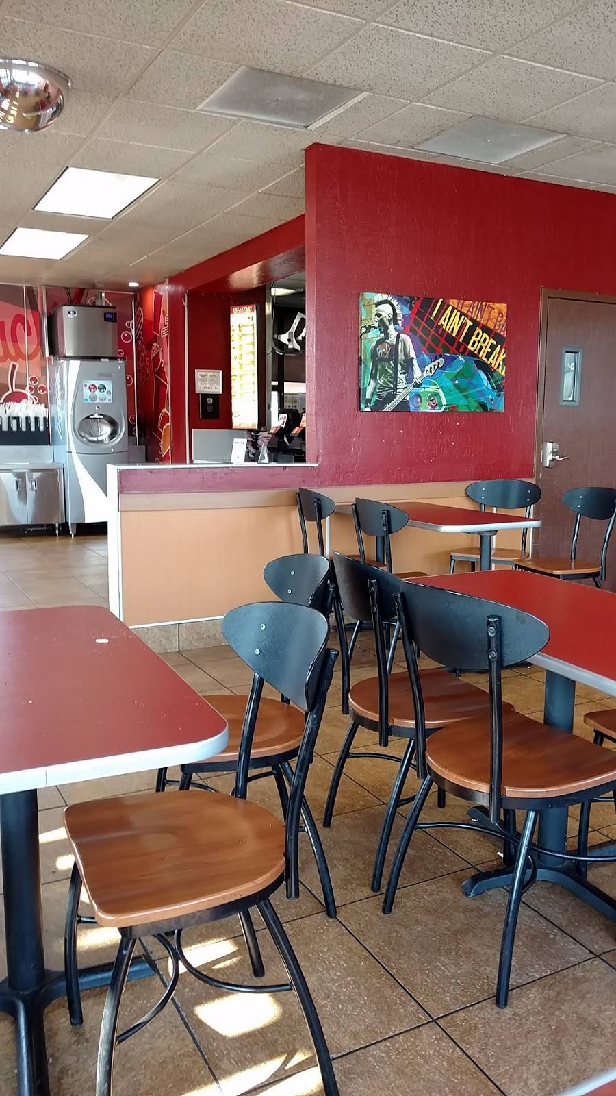 Jack in the Box | restaurant | 1239 Yosemite Blvd, Modesto, CA 95354, USA | 2095783039 OR +1 209-578-3039