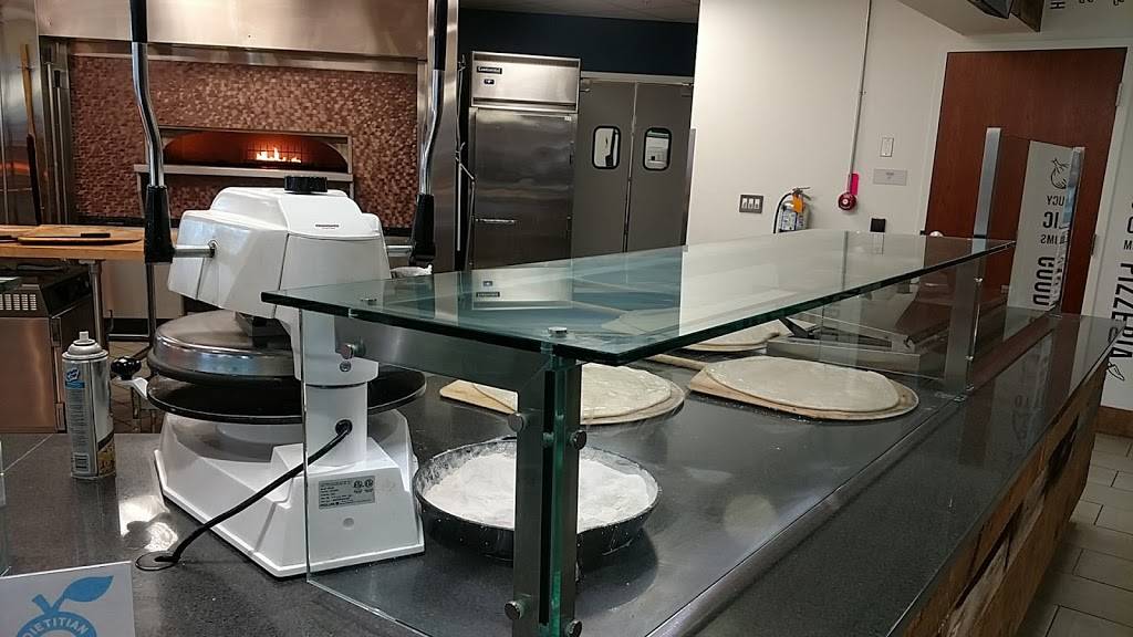 Woodfire Pizza Company | restaurant | 1971 University Blvd, Lynchburg, VA 24502, USA | 4345822654 OR +1 434-582-2654