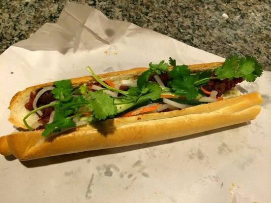 Les Baguettes | restaurant | 6757 Wilson Blvd, Falls Church, VA 22044, USA | 5713958459 OR +1 571-395-8459