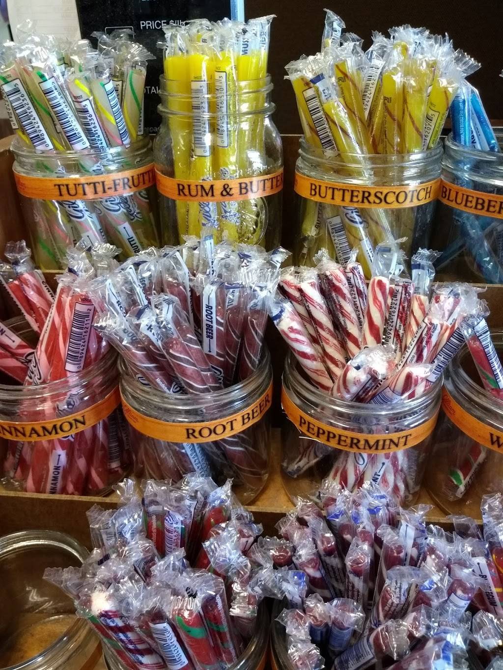 Edwards Ham Shop of Surry | meal takeaway | 11381 Rolfe Hwy, Surry, VA 23883, USA | 7572943688 OR +1 757-294-3688