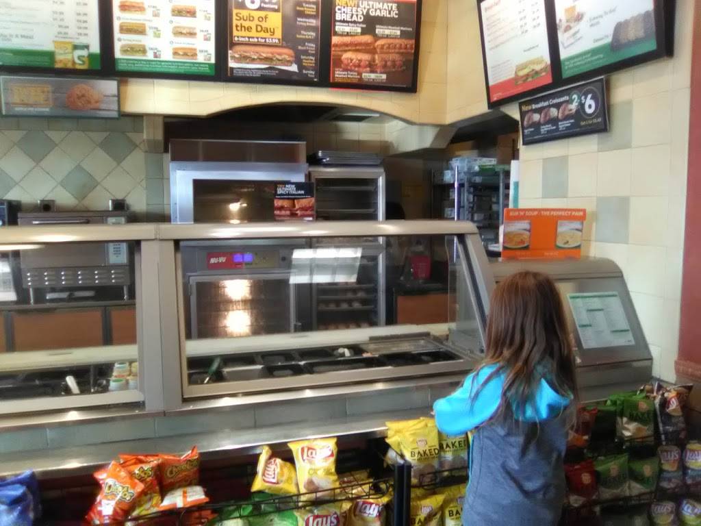 Subway Restaurants | restaurant | 6412 E. Del Amo Blvd, Lakewood, CA 90713, USA | 5629387827 OR +1 562-938-7827
