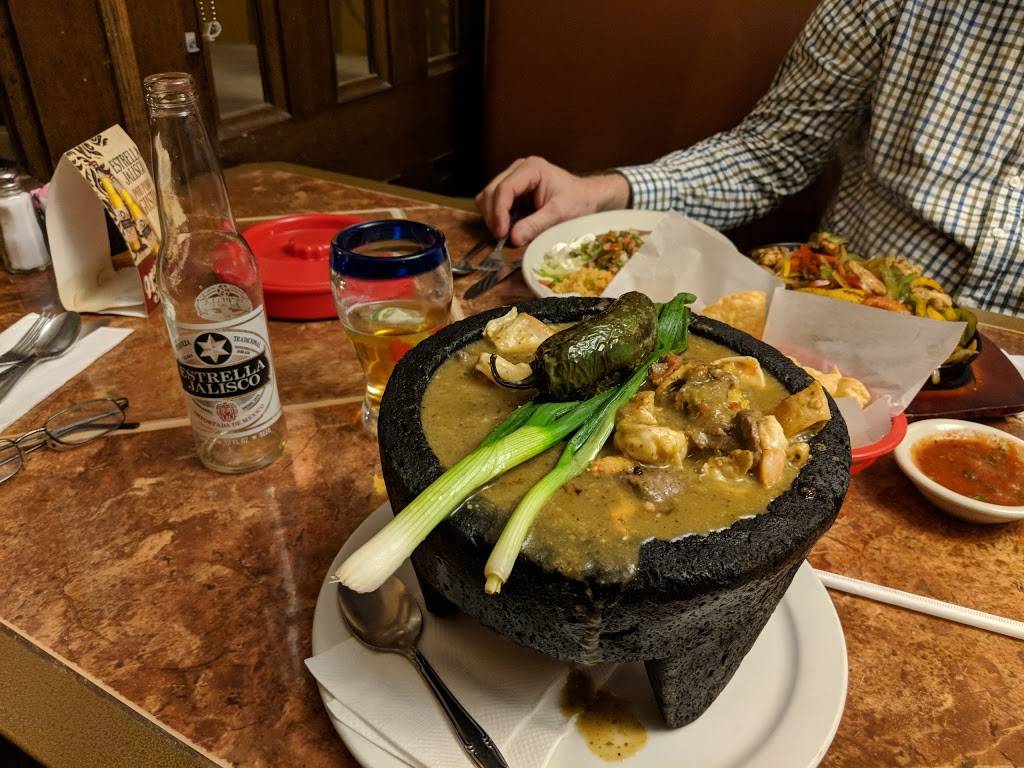 El Rodeo | restaurant | 99 W Esperanza Blvd, Green Valley, AZ 85614, USA | 5206252111 OR +1 520-625-2111