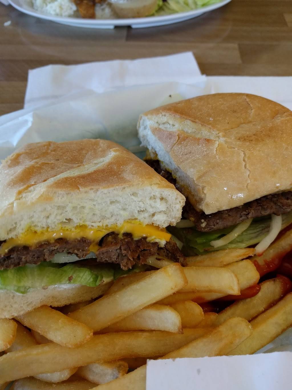 Burger Road | restaurant | 2010 American Ave, Hayward, CA 94545, USA | 5107320963 OR +1 510-732-0963