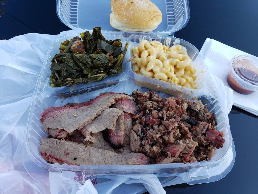 Road Runner BBQ | restaurant | 5205 SE Foster Rd, Portland, OR 97206, USA | 5036789012 OR +1 503-678-9012