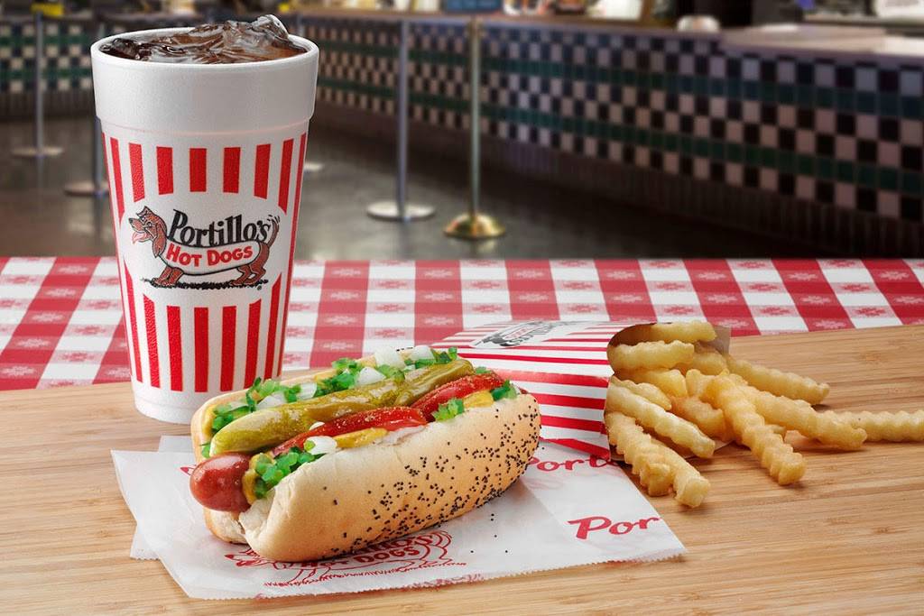 Portillos Hot Dogs | meal takeaway | 7715 Palm Pkwy, Orlando, FL 32836, USA | 6898000102 OR +1 689-800-0102