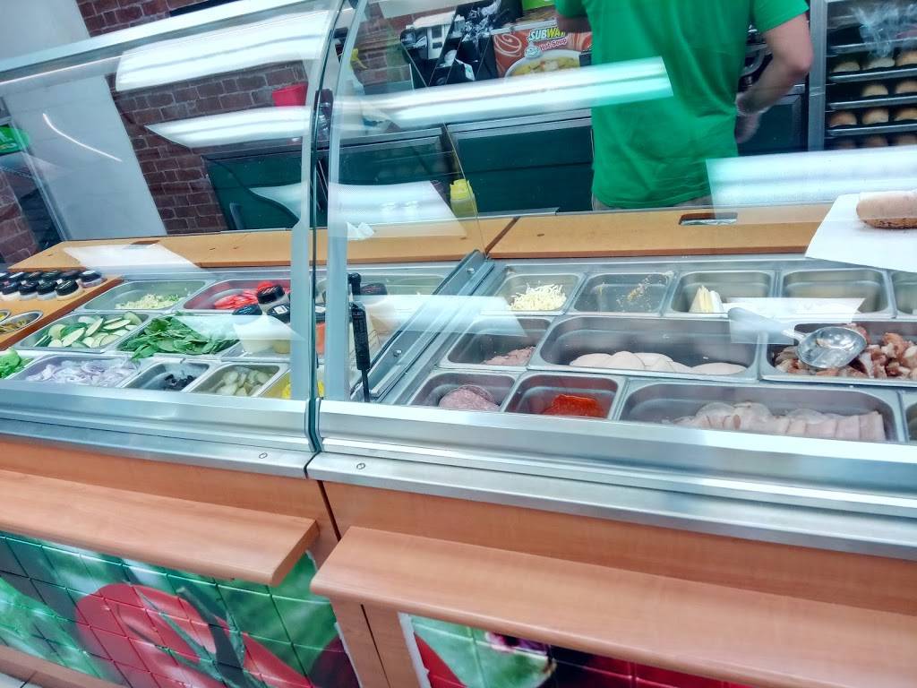 Subway | restaurant | 17724 Pines Blvd, Pembroke Pines, FL 33029, USA | 9547042529 OR +1 954-704-2529