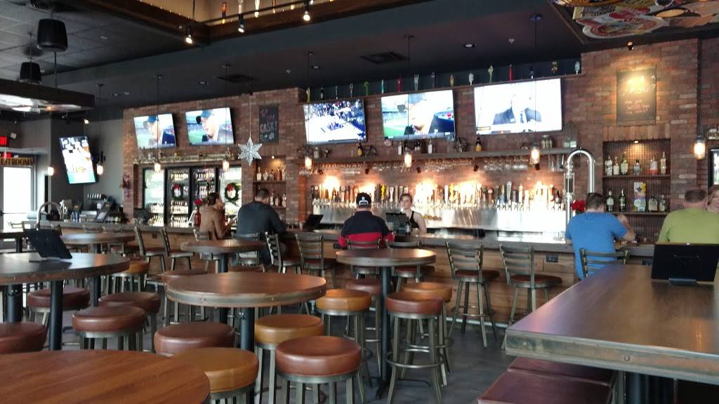 World of Beer | restaurant | 30 Shelter Cove Ln #140, Hilton Head Island, SC 29928, USA | 8433425522 OR +1 843-342-5522