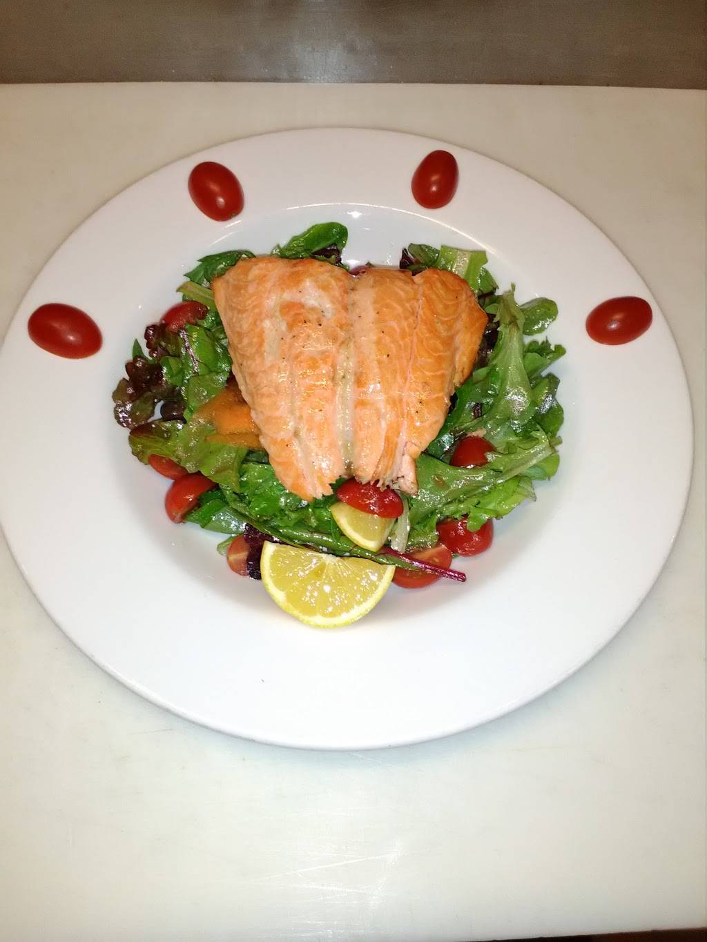 Tapias Pizza on Howard(Order here 5% off) | meal delivery | 2349 Howard St, Chicago, IL 60645, USA | 7733386464 OR +1 773-338-6464