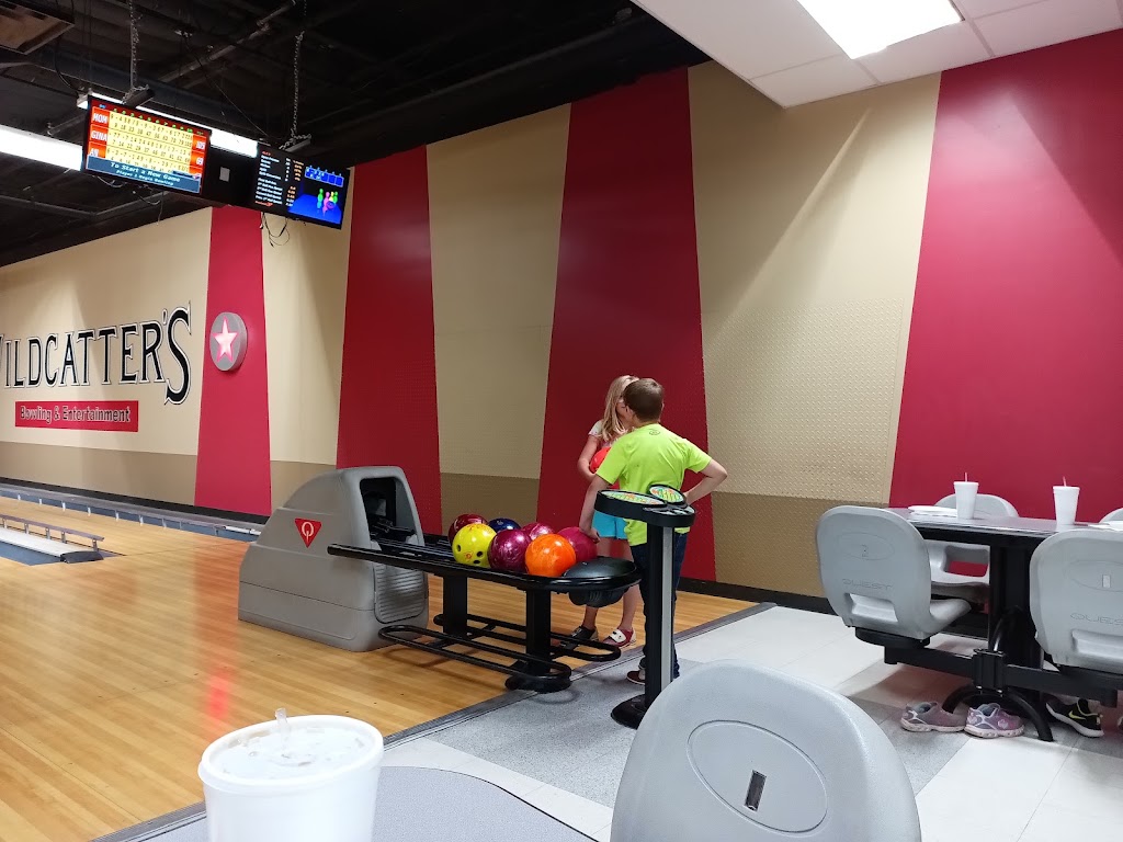 Wildcatters Bowling and Entertainment | restaurant | 1501 S N Main St, Borger, TX 79007, USA | 8064646080 OR +1 806-464-6080