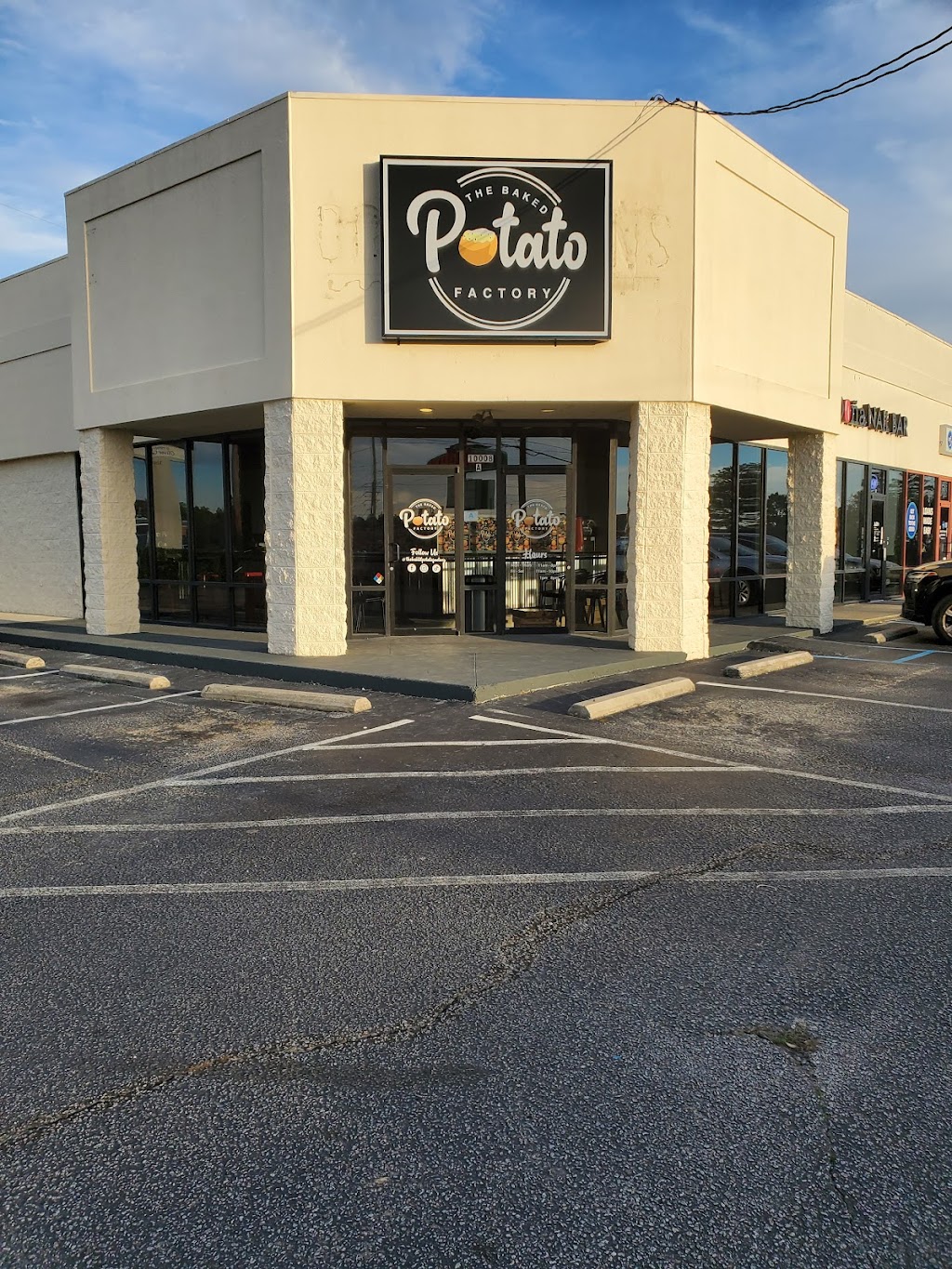 The Baked Potato Factory | restaurant | 10008 Two Notch Rd Unit A, Columbia, SC 29223, USA | 8036679420 OR +1 803-667-9420