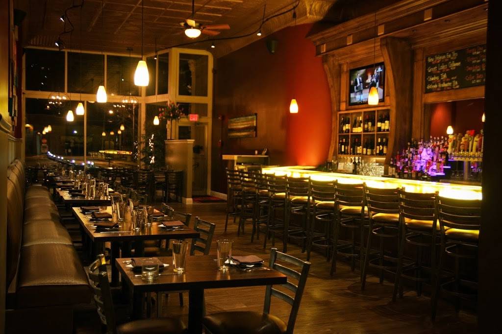 Square Bistro | restaurant | 205 Main St, Chardon, OH 44024, USA | 4402790101 OR +1 440-279-0101