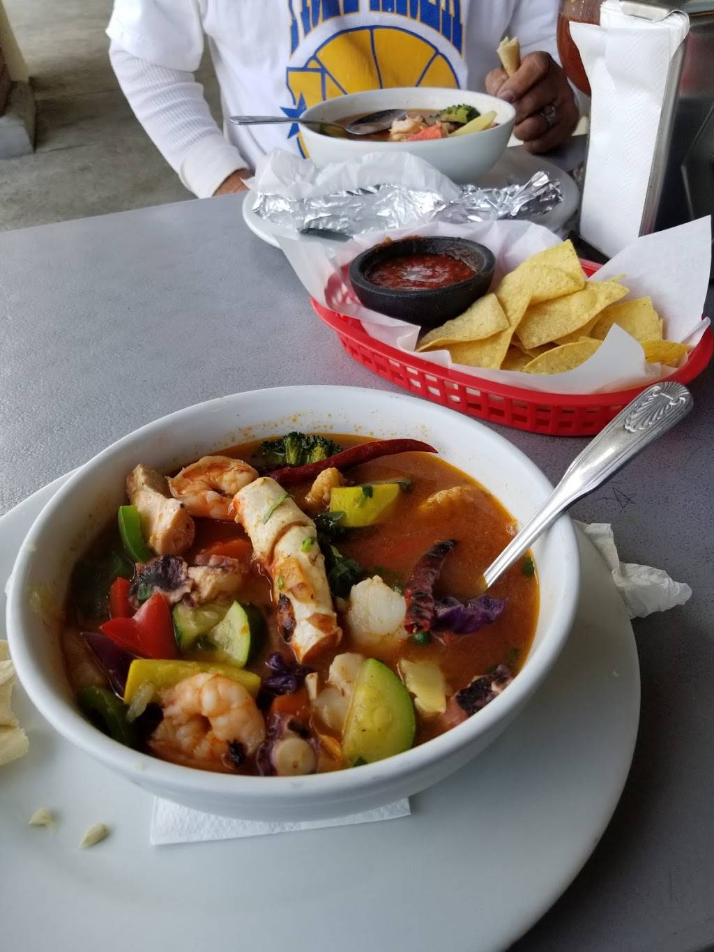 Mazatlan Restaurant | restaurant | 844 Willow Ave, Hercules, CA 94547, USA | 5107993391 OR +1 510-799-3391