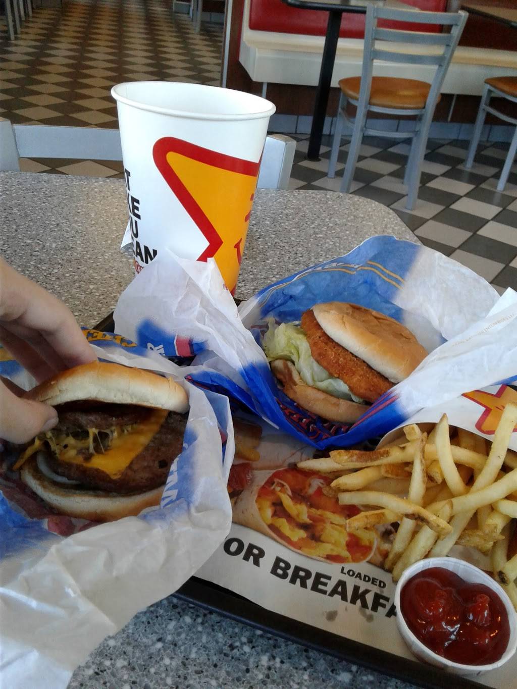 Carls Jr. | meal takeaway | 2100 E Carson St, Long Beach, CA 90807, USA | 5624929984 OR +1 562-492-9984