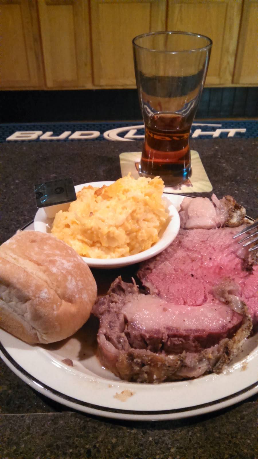 Earls | restaurant | 123 W Main St, Brook, IN 47922, USA | 2192753275 OR +1 219-275-3275