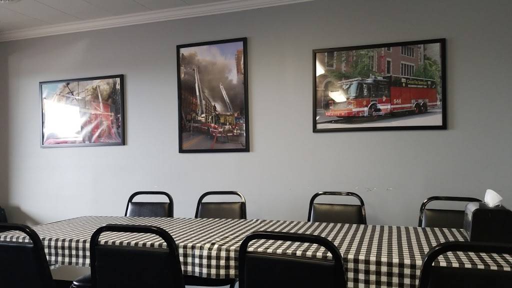 Firehouse Pizza | restaurant | 20014 Hibernia Rd, Charlestown, IN 47111, USA | 8122932222 OR +1 812-293-2222
