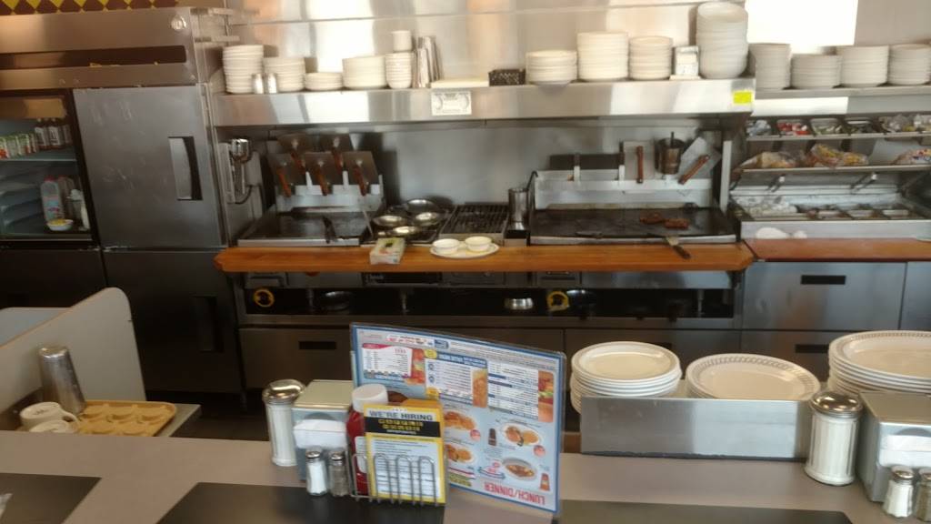 Waffle House | meal takeaway | 7810 S IN-13, Pendleton, IN 46064, USA | 3174854680 OR +1 317-485-4680