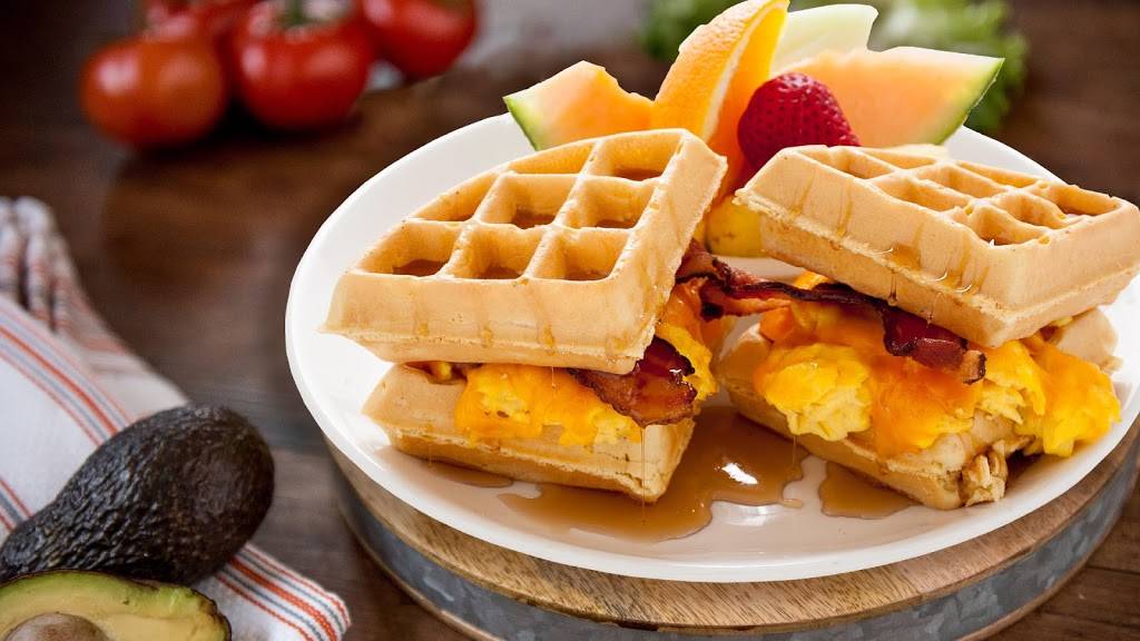 The Broken Yolk Cafe | restaurant | 10428 N Dale Mabry Hwy, Tampa, FL 33618, USA | 8137699358 OR +1 813-769-9358