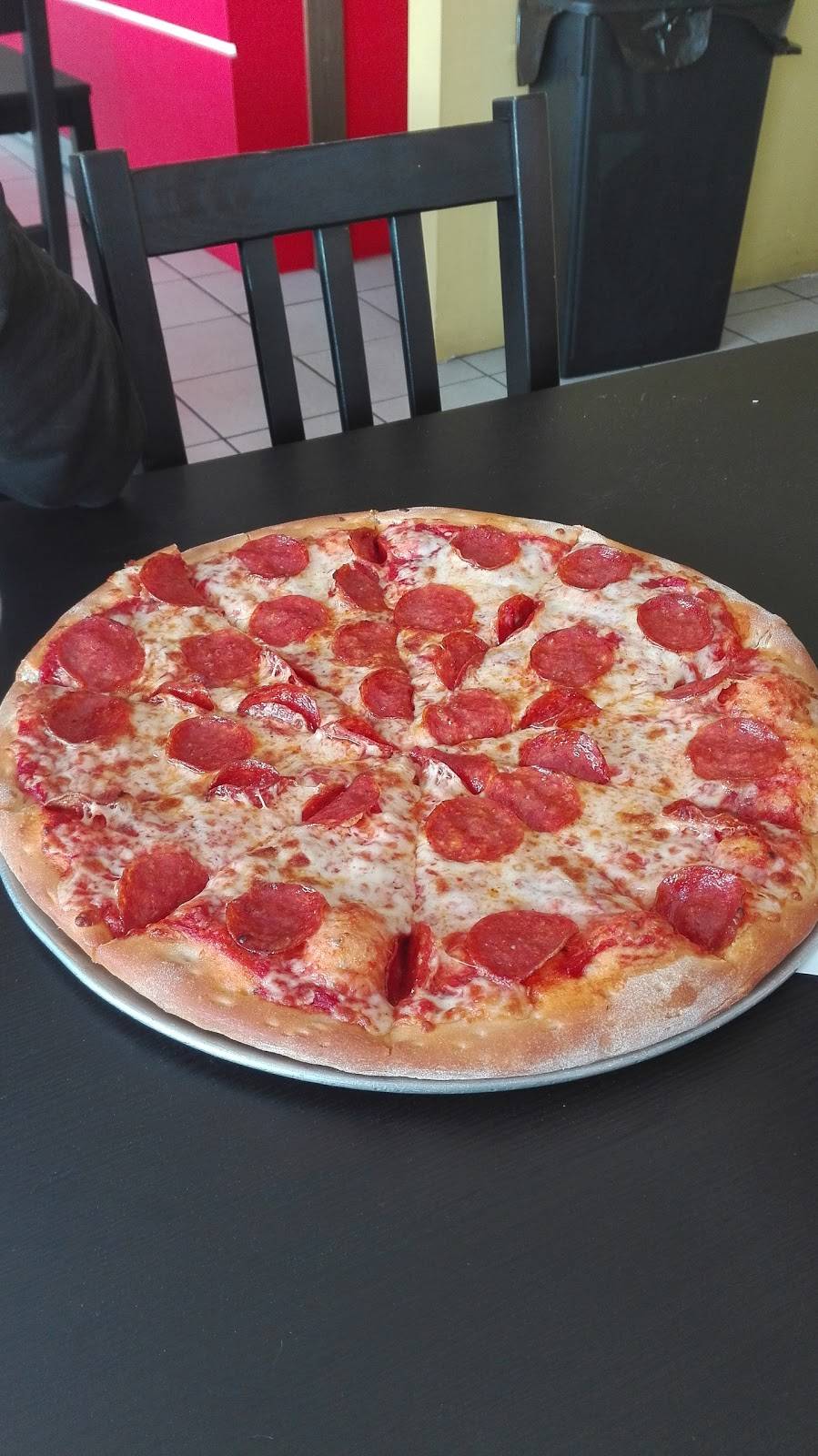 Pizza Break | restaurant | Av. Ruiz 876, Zona Centro, 22800 Ensenada, B.C., Mexico | 016461740222 OR +52 646 174 0222