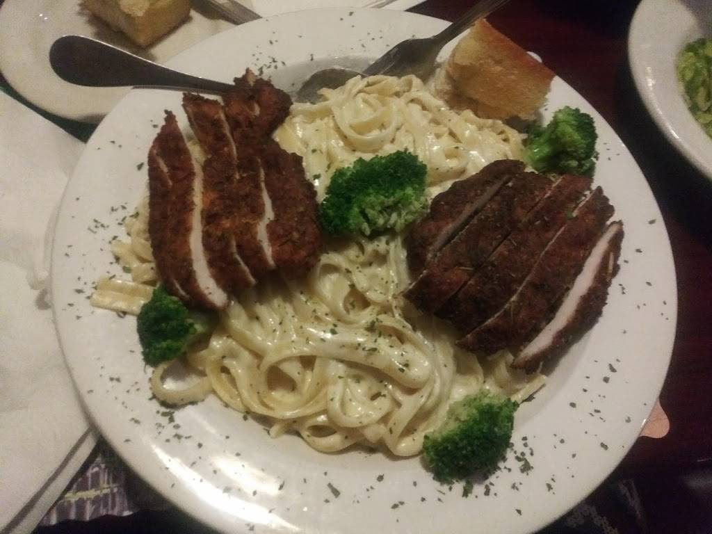 Mias | restaurant | 800 Clinton St, Waukesha, WI 53186, USA | 2625476504 OR +1 262-547-6504